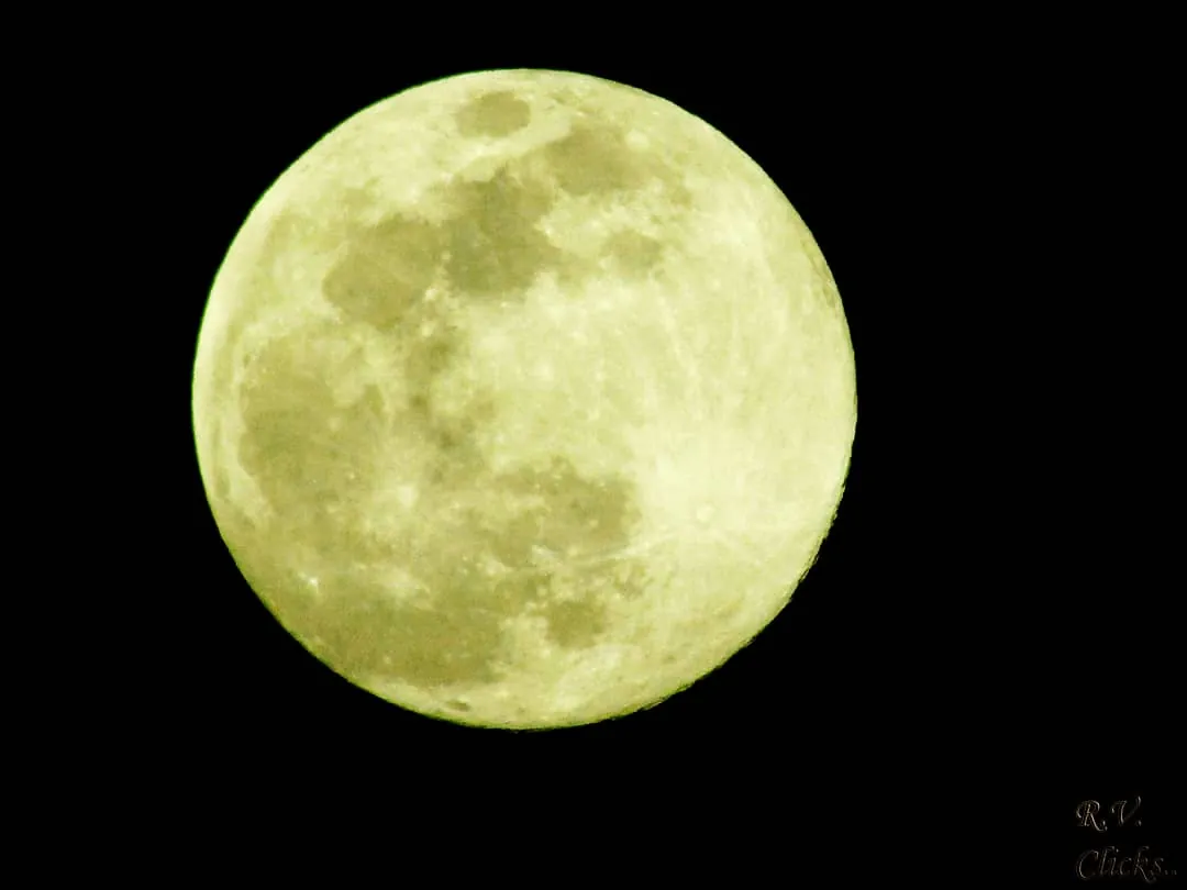 Glowing full moon
